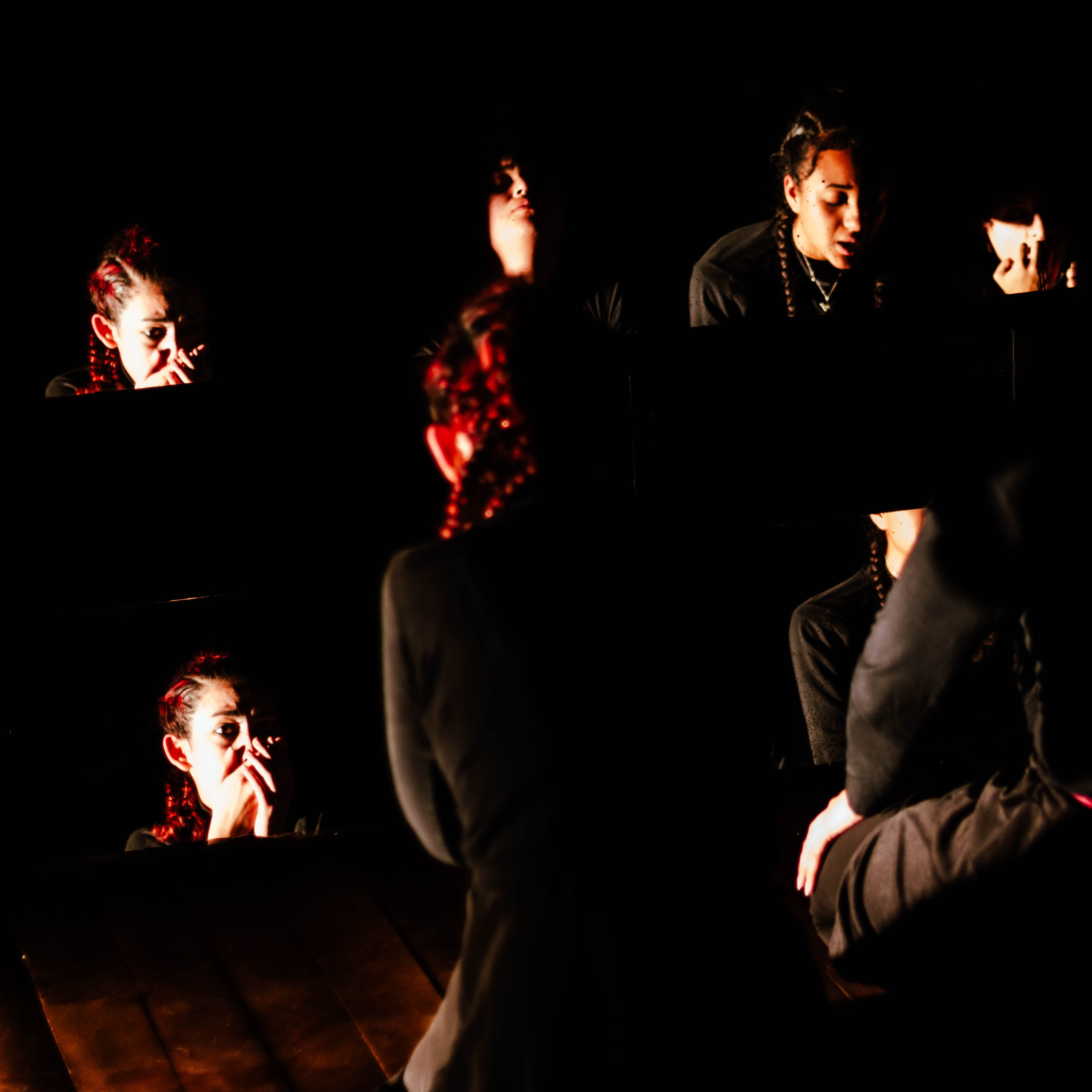 Capa de VÓRTÊXIS - performance de dança